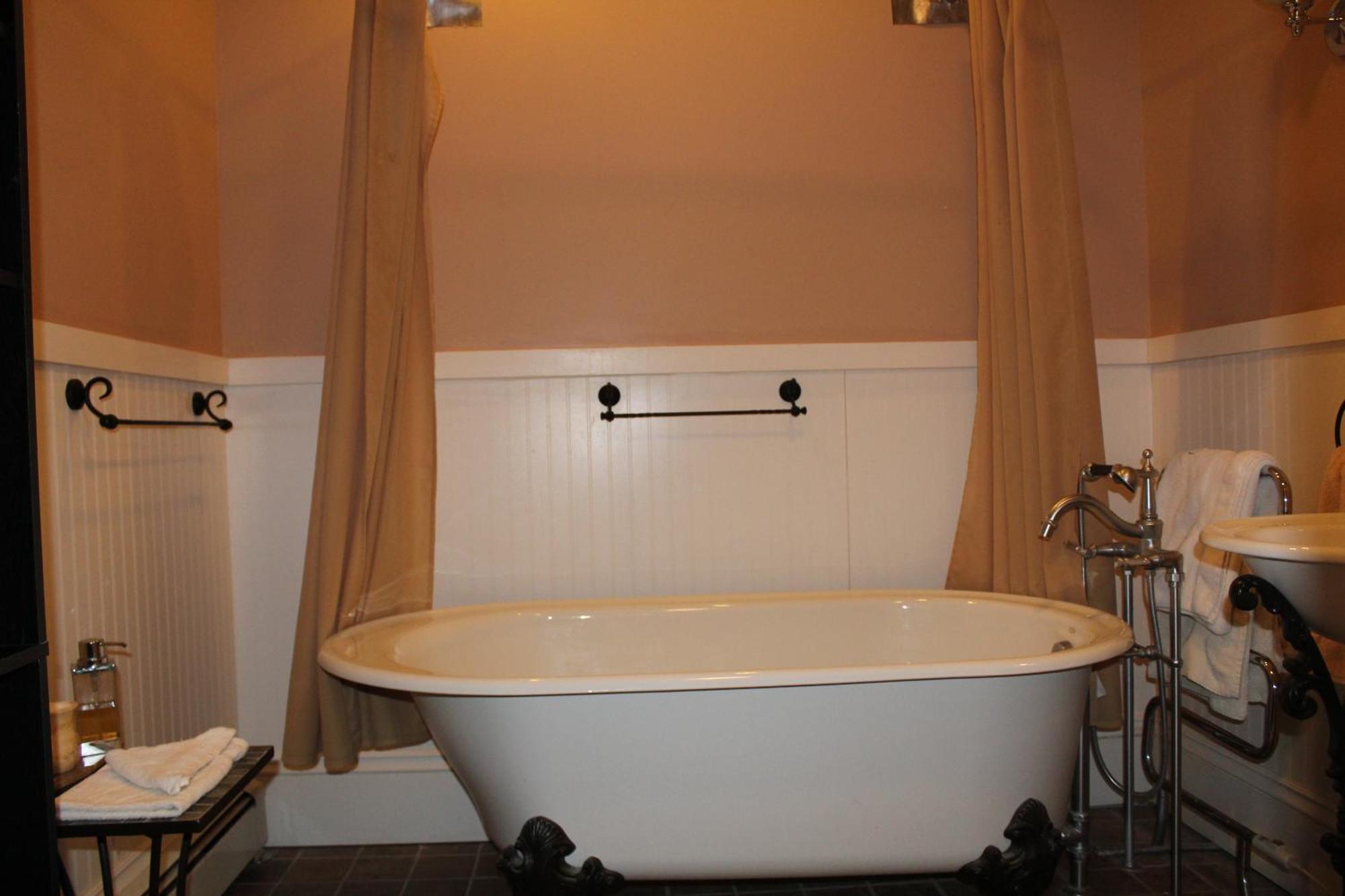 Monroe Manor Inn South Haven Habitación foto